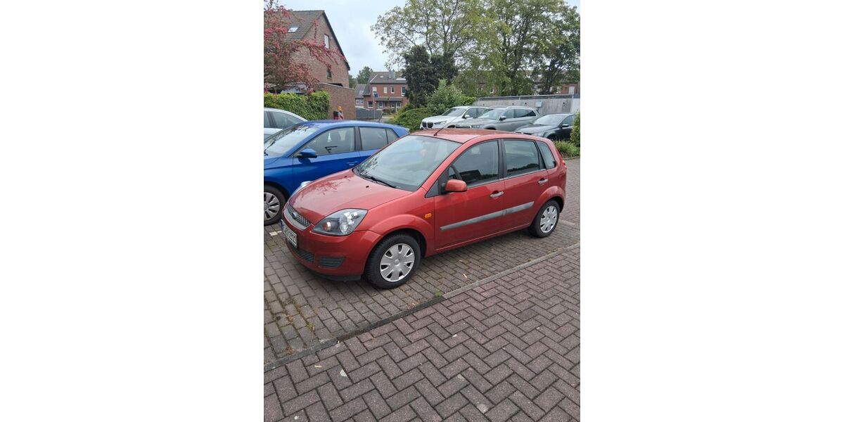 Ford Fiesta 136.190 km 1.700 &euro; Monheim am Rhein 40789