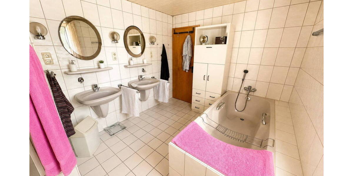 Doppelhaushälfte Mülheim an der Ruhr Mitte-Ost - 7 Zimmer, 142 m&sup2;, 450.000&euro; | Angebot:26641824
