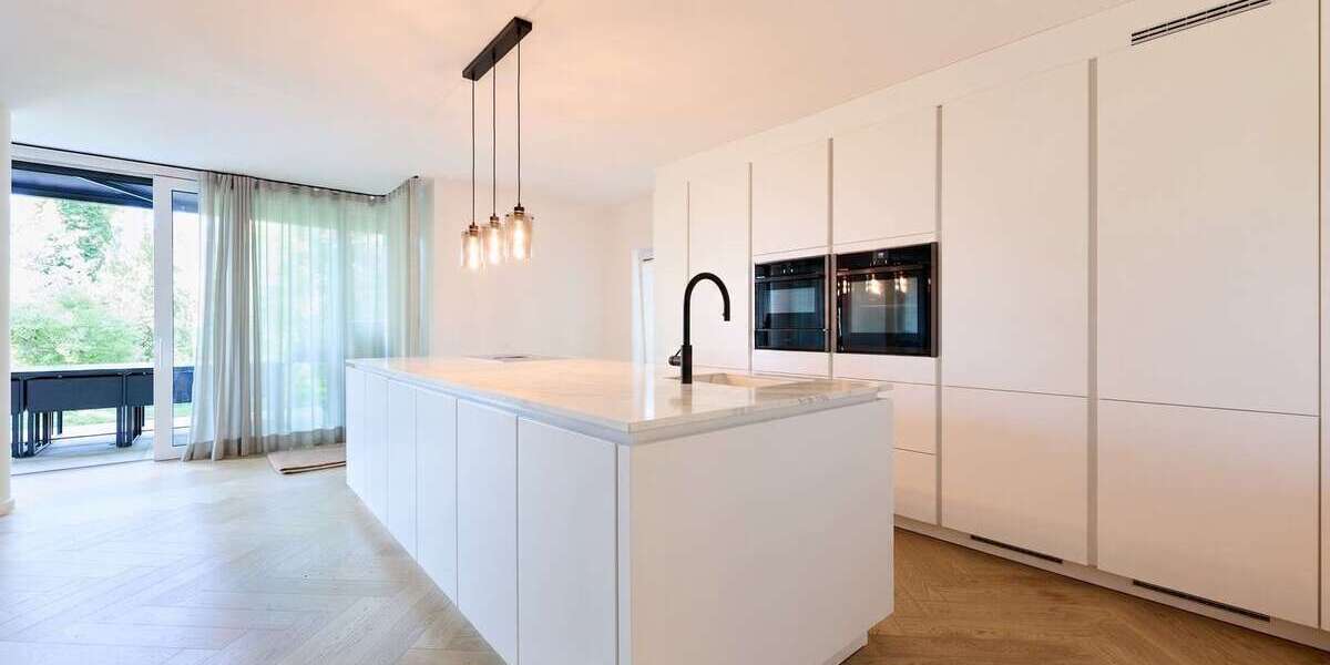 Etagenwohnung Düsseldorf - 5 Zimmer, 219 m&sup2;, 4.990&euro; | Angebot:26493933