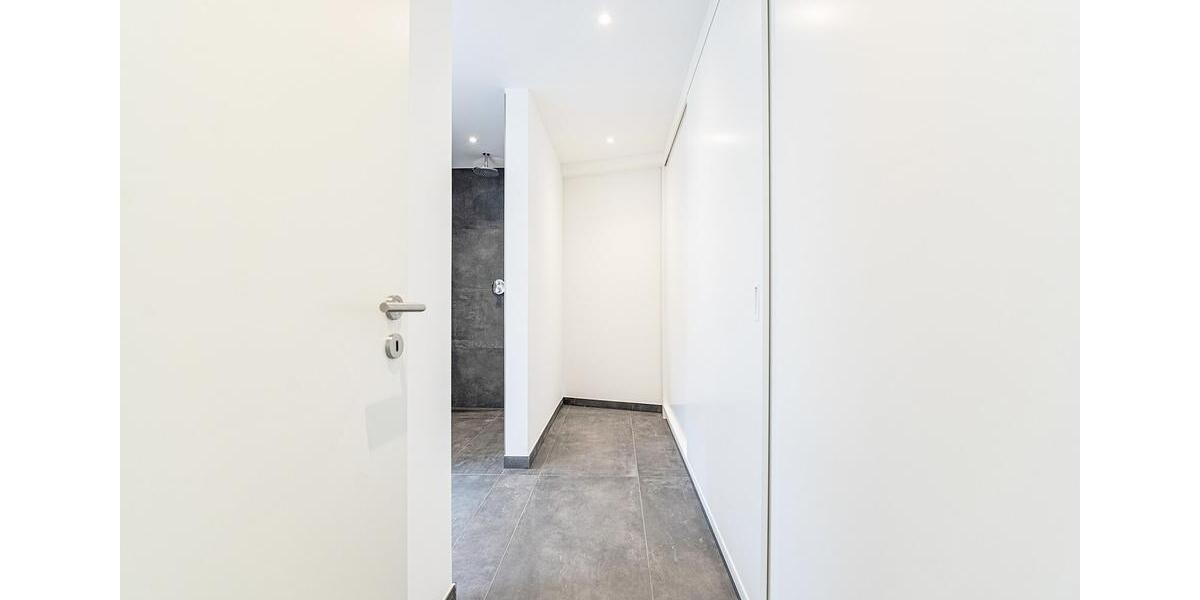 Einfamilienhaus Hilden - 3 Zimmer, 122 m&sup2;, 2.340&euro; | Angebot:23459204