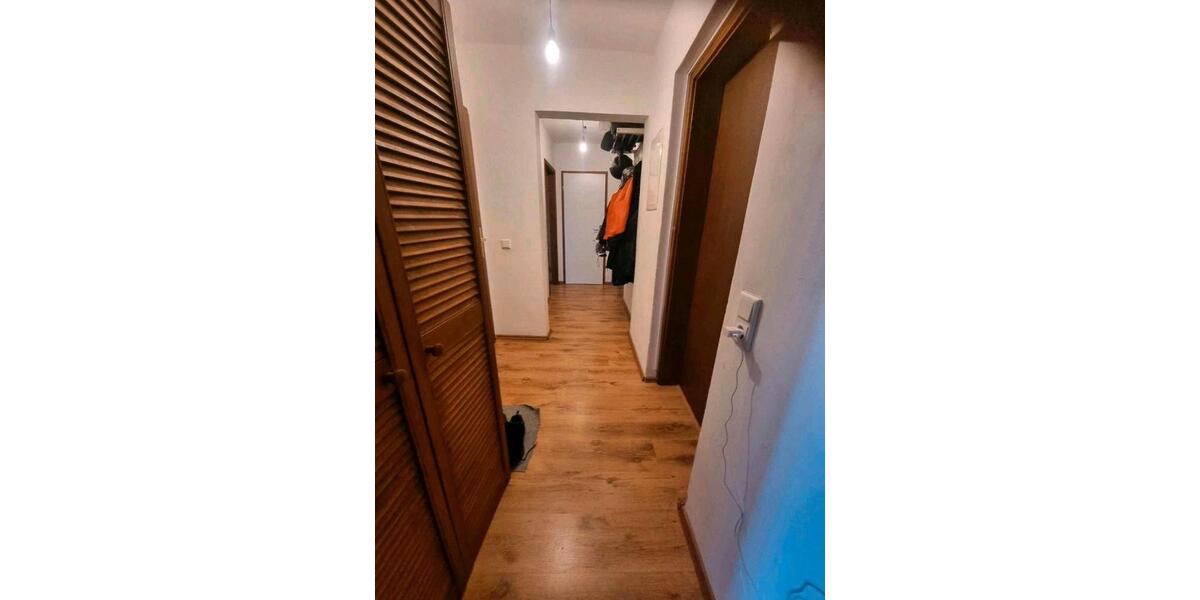 Dachgeschoßwohnung Wuppertal Gemarkung Elberfeld - 4 Zimmer, 90 m&sup2;, 1.010&euro; | Angebot:25933004