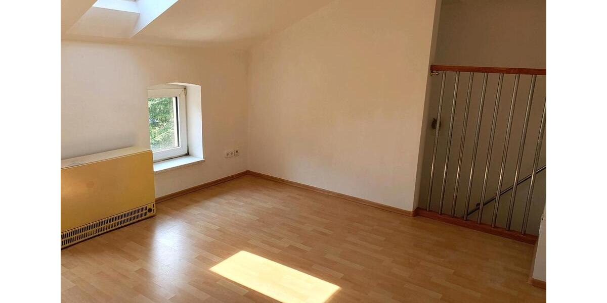 Dachgeschoßwohnung Remscheid Remscheid-Süd - 4 Zimmer, 80 m&sup2;, 595&euro; | Angebot:26639577