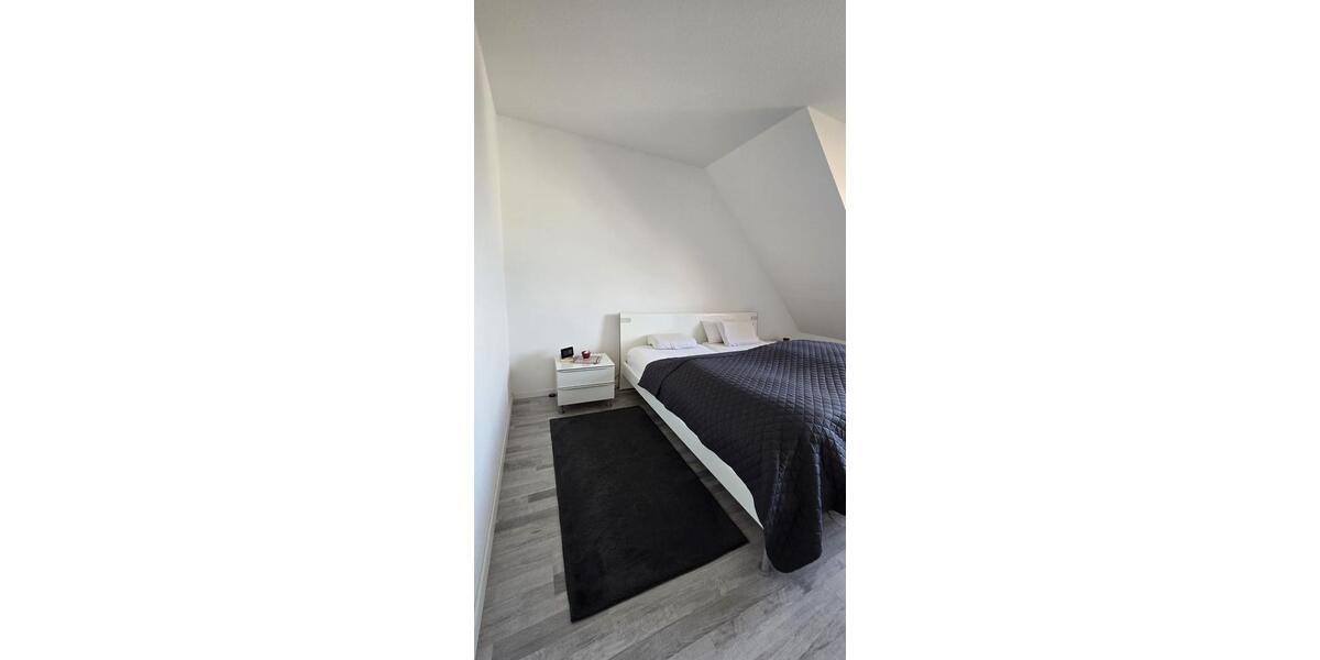 Dachgeschoßwohnung Solingen Ohligs - 2 Zimmer, 57 m&sup2;, 160.000&euro; | Angebot:26615471