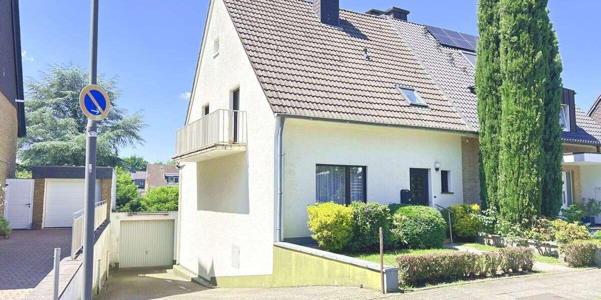 Einfamilienhaus Langenfeld - 4 Zimmer, 114 m&sup2;, 450.000&euro; | Angebot:27000442