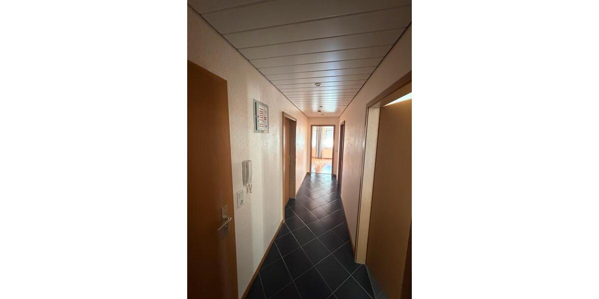 Dachgeschoßwohnung Remscheid Reinshagen - 1 Zimmer, 68 m&sup2;, 590&euro; | Angebot:26491225