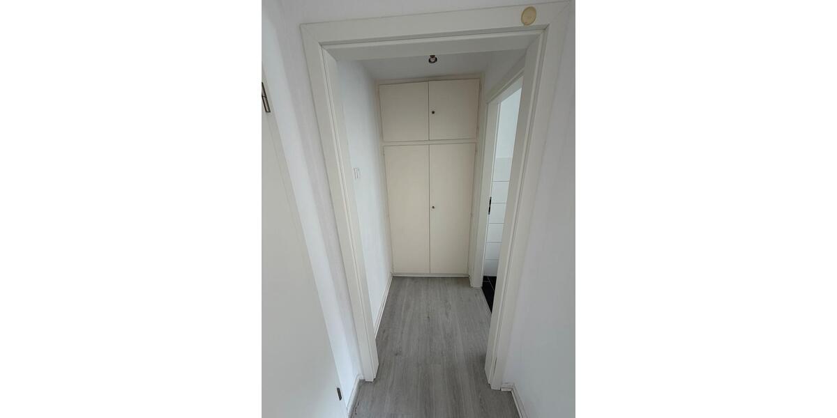Dachgeschoßwohnung Remscheid - 2.5 Zimmer, 55 m&sup2;, 608&euro; | Angebot:26521339