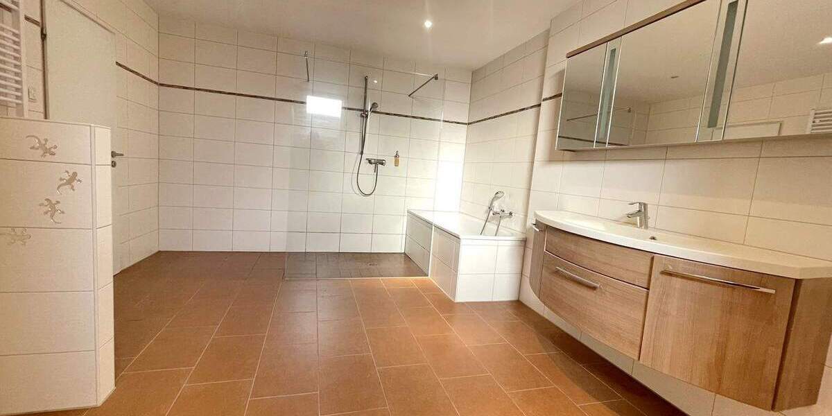 Doppelhaushälfte Odenthal Blecher - 5 Zimmer, 121 m&sup2;, 390.000&euro; | Angebot:25664963