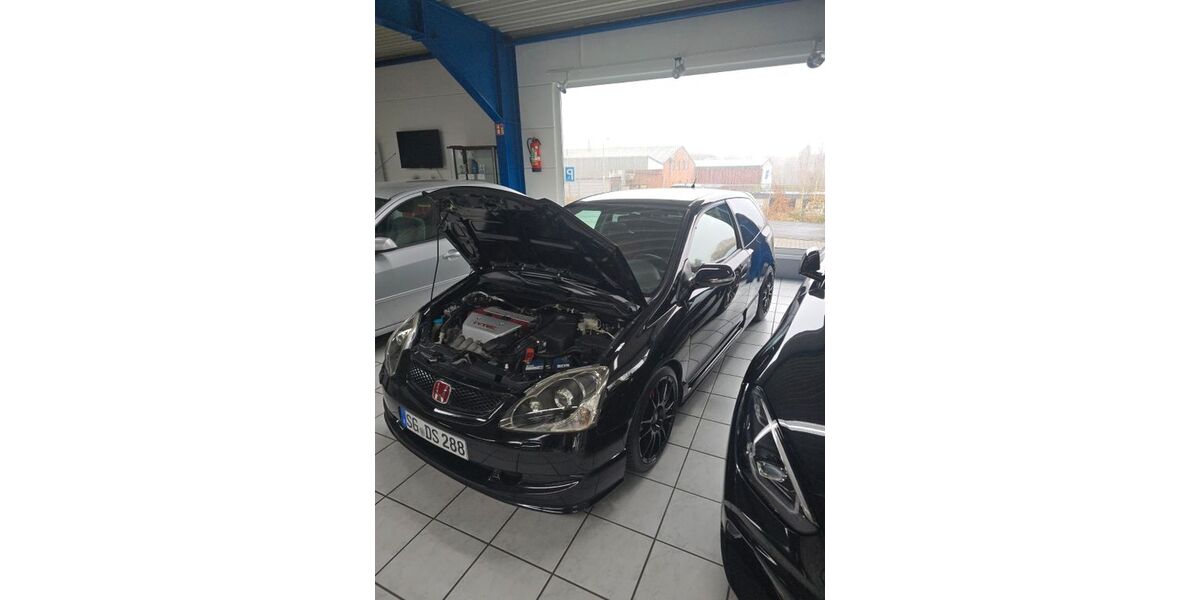 Honda Civic 107.000 km 18.900 &euro; Solingen 42655