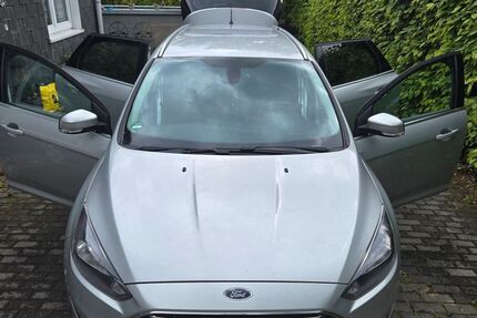 Ford Focus 81.320 km 5.500 &euro; Remscheid 42857