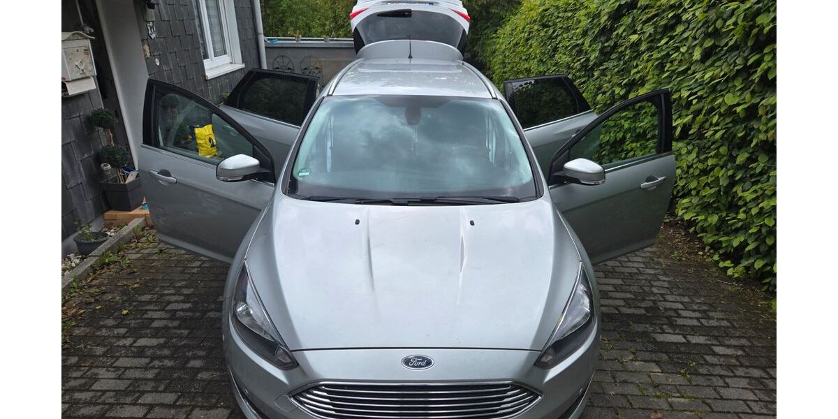 Ford Focus 81.320 km 5.500 &euro; Remscheid 42857