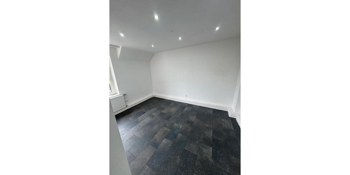 Etagenwohnung Velbert Velbert-Mitte - 2 Zimmer, 95 m&sup2;, 850&euro; | Angebot:26566401