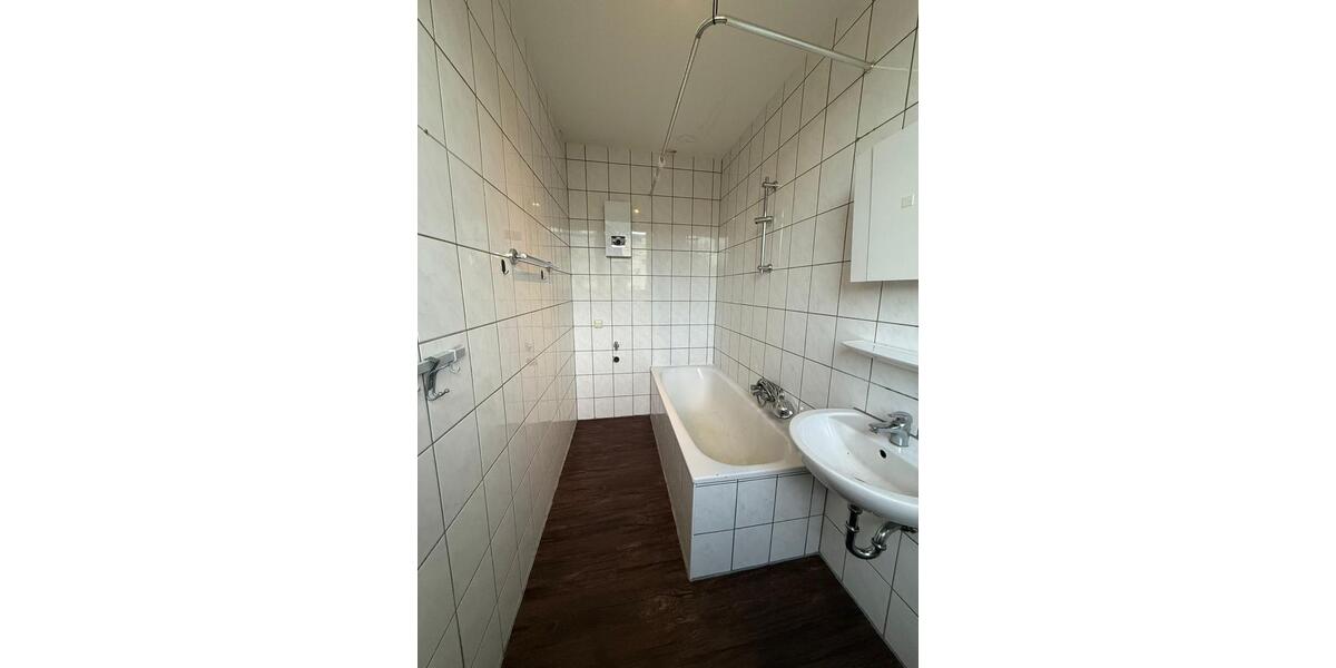 Etagenwohnung Wuppertal Barmen - 3 Zimmer, 66 m&sup2;, 650&euro; | Angebot:25656468