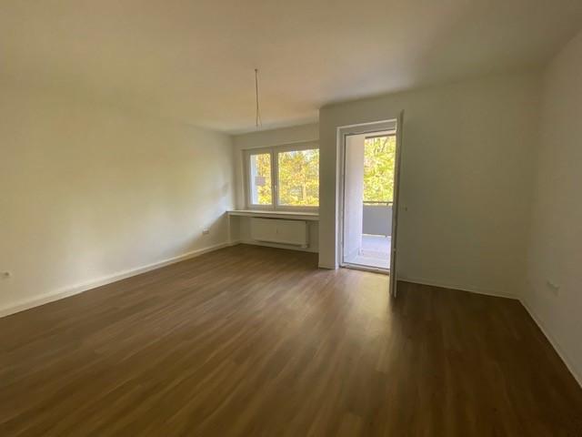 Erdgeschoßwohnung Essen Stadtbezirk VII - 3 Zimmer, 68 m&sup2;, 646&euro; | Angebot:26555680