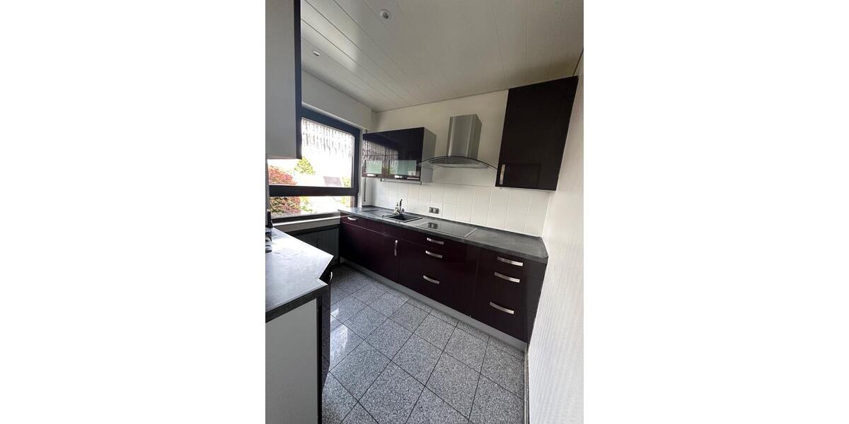 Erdgeschoßwohnung Schalksmühle - 4 Zimmer, 125 m&sup2;, 900&euro; | Angebot:26492779