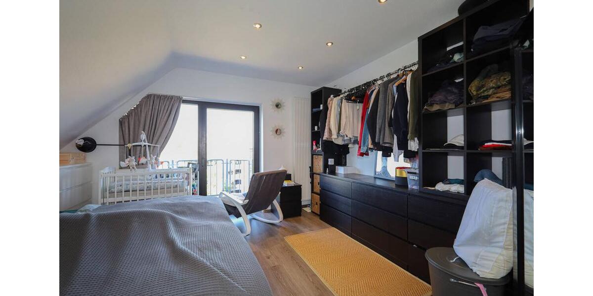 Dachgeschoßwohnung Langenfeld (Rheinland) - 3 Zimmer, 78 m&sup2;, 1.107&euro; | Angebot:26580226