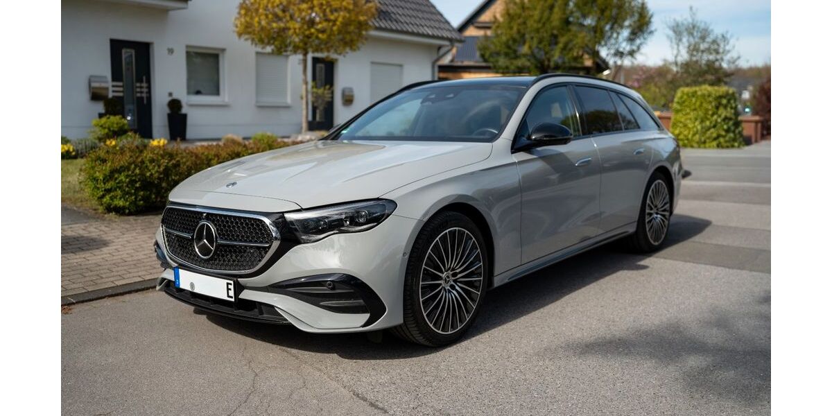 Mercedes-Benz E 300 27.000 km 73.900 &euro; Ratingen 40885