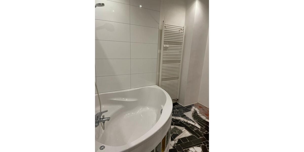 Etagenwohnung Solingen Central - 2 Zimmer, 63 m&sup2;, 198.000&euro; | Angebot:24877517