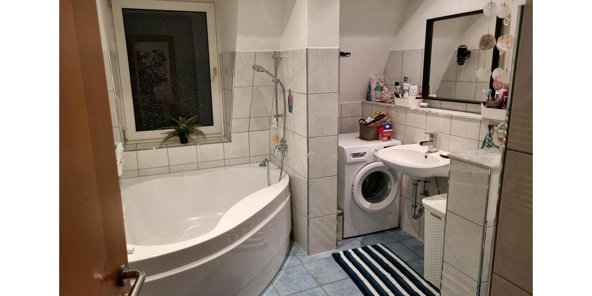 Maisonettenwohnung Essen Stadtbezirk III - 4 Zimmer, 12 m&sup2;, 500&euro; | Angebot:25052510