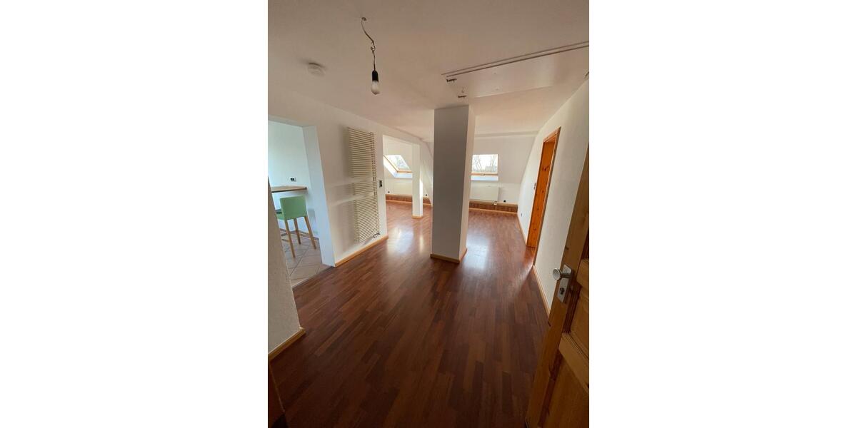 Dachgeschoßwohnung Radevormwald - 2 Zimmer, 62 m&sup2;, 520&euro; | Angebot:25640145