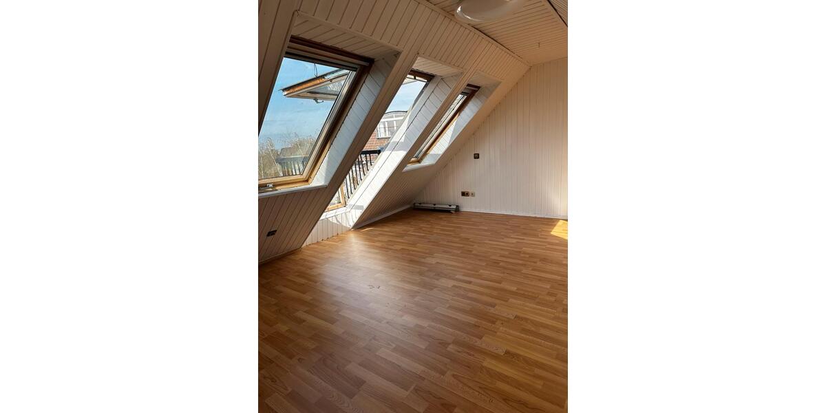 Dachgeschoßwohnung Wuppertal Dornap - 2.5 Zimmer, 60 m&sup2;, 700&euro; | Angebot:25831664