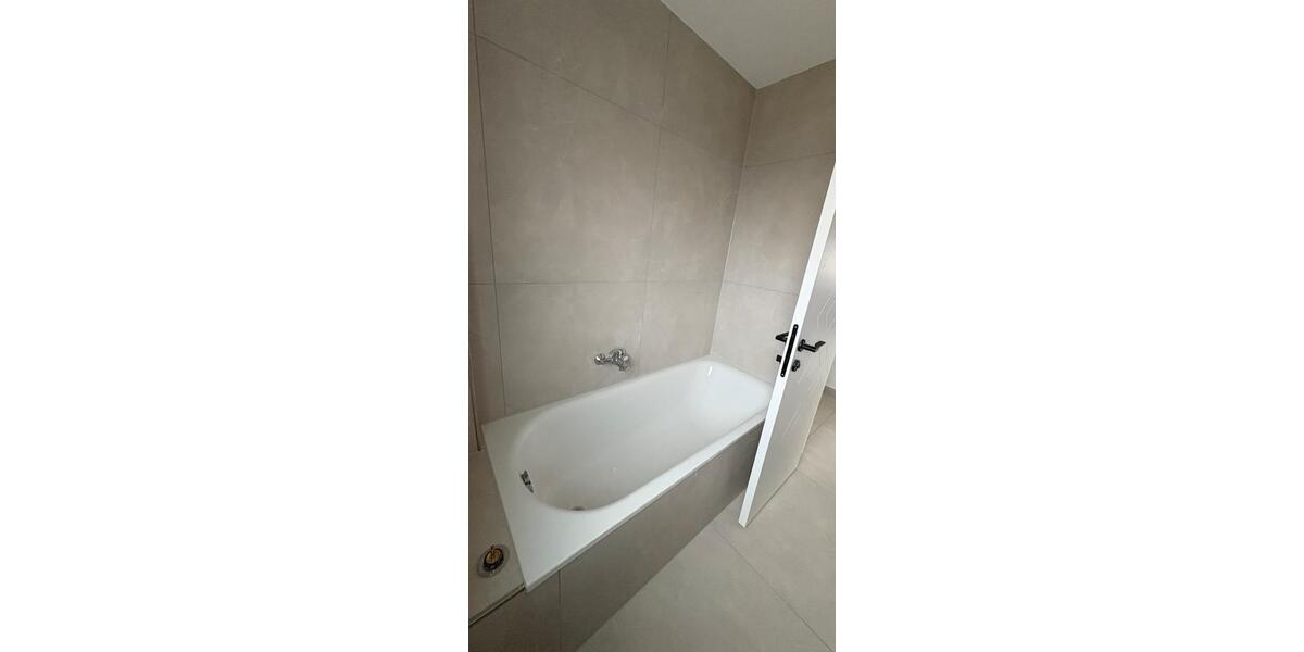 Dachgeschoßwohnung Wermelskirchen - 3 Zimmer, 70 m&sup2;, 1.250&euro; | Angebot:26505466
