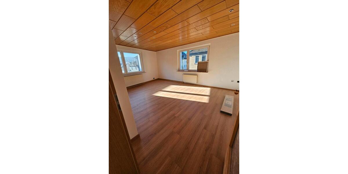 Etagenwohnung Wuppertal Barmen - 2 Zimmer, 64 m&sup2;, 600&euro; | Angebot:25541350