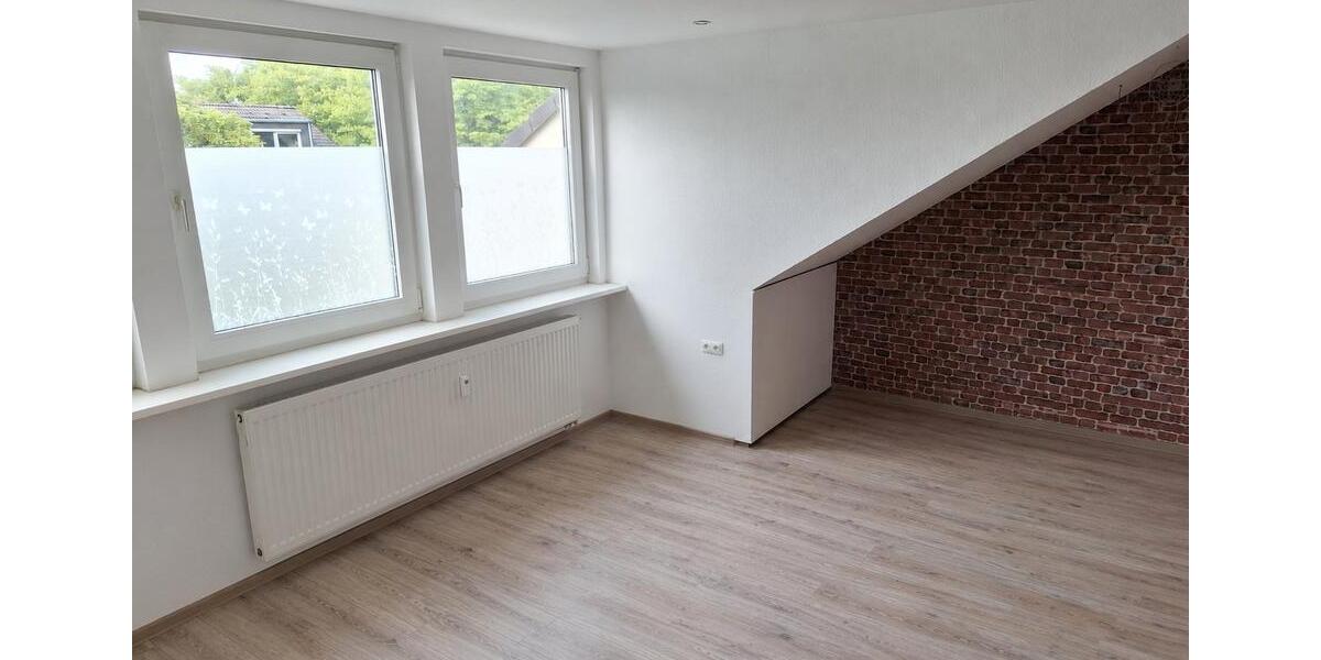 Dachgeschoßwohnung Essen Stadtbezirk VIII - 2 Zimmer, 60 m&sup2;, 540&euro; | Angebot:26489823