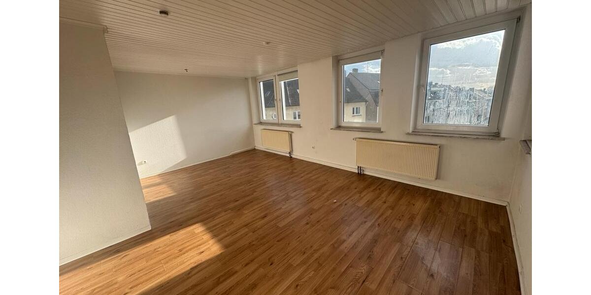 Etagenwohnung Essen Stadtbezirk III - 2 Zimmer, 85 m&sup2;, 650&euro; | Angebot:25967652