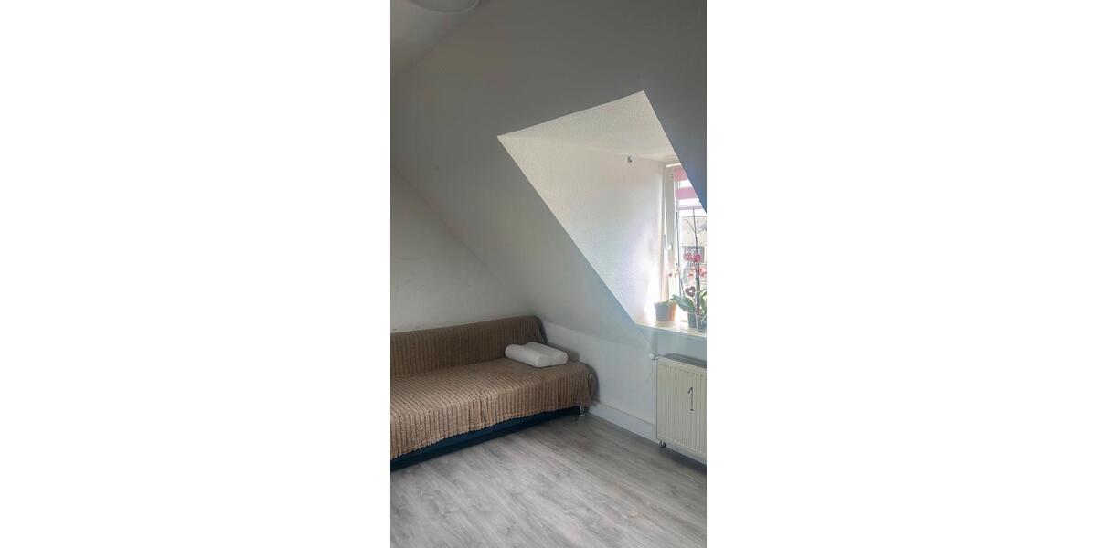Dachgeschoßwohnung Bochum Bochum-Mitte - 3.5 Zimmer, 74 m&sup2;, 670&euro; | Angebot:26617923