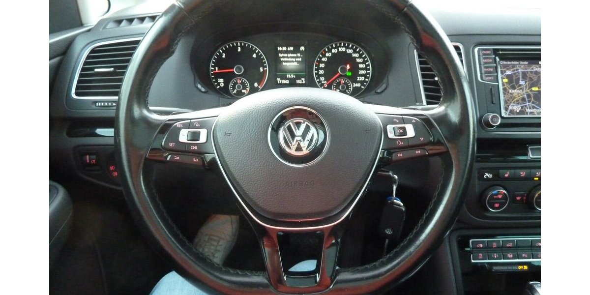 VW Sharan 2.0 TDI DSG Panorama Navi Leder 7 Sitze + 175.000 km 17.900 &euro; Ratingen 40885