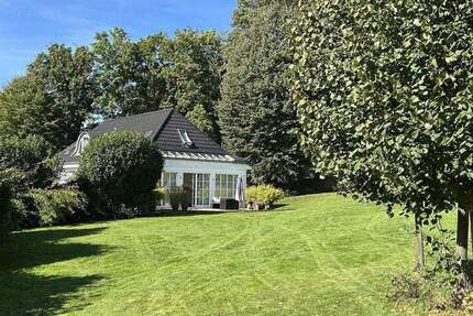 Haus Wermelskirchen - 7 Zimmer, 280 m&sup2;, 995.000&euro; | Angebot:25736868