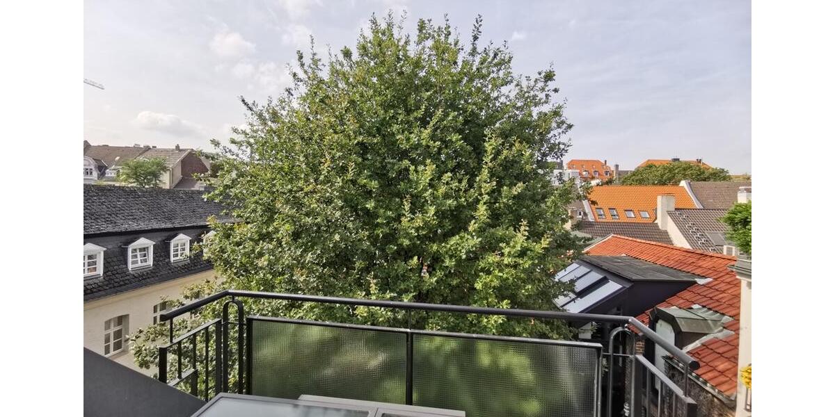 Etagenwohnung Düsseldorf - 2 Zimmer, 71 m&sup2;, 1.600&euro; | Angebot:24827333