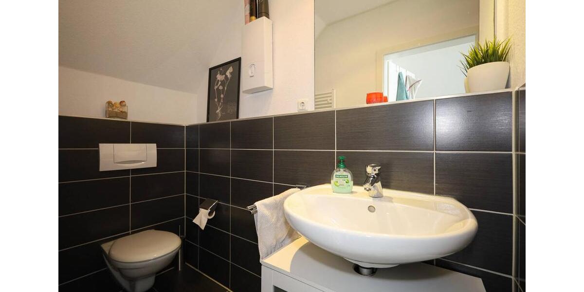 Dachgeschoßwohnung Langenfeld (Rheinland) - 3 Zimmer, 78 m&sup2;, 1.107&euro; | Angebot:26580226
