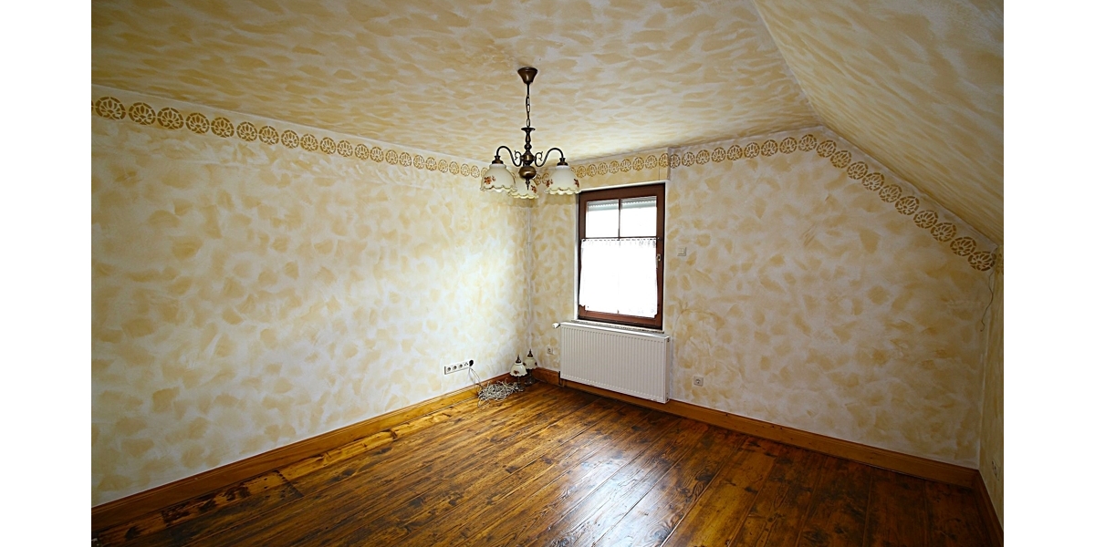 Kernsaniertes Einfamilienhaus mit (Bau)-Grundstück und großem Anbau mit vielen Nutzungsmöglichkeiten - Einfamilienhaus Solingen Ohligs | Angebot:23472326