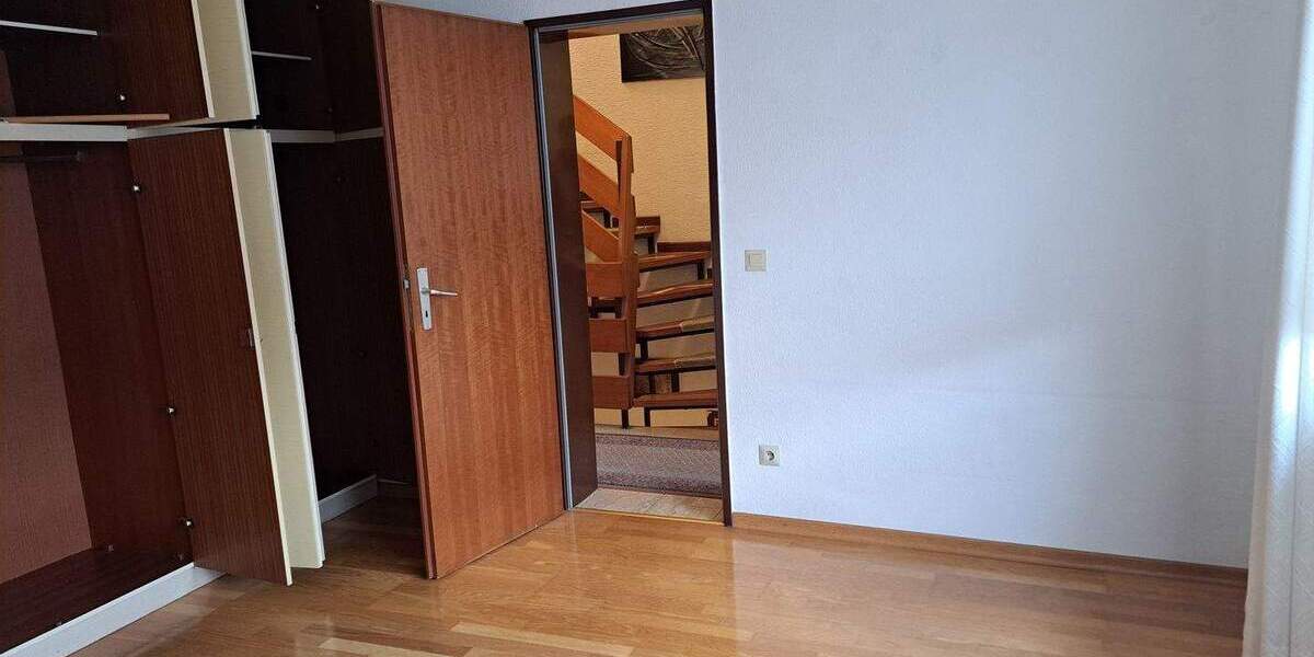 Mehrfamilienhaus, Wohnhaus Kürten Weiden - 5 Zimmer, 119 m&sup2;, 330.000&euro; | Angebot:25699792