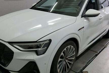 Audi e-tron 39.917 km 37.310 &euro; Hagen 58091