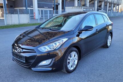 Hyundai i30 125.000 km 6.390 &euro; Essen 45356