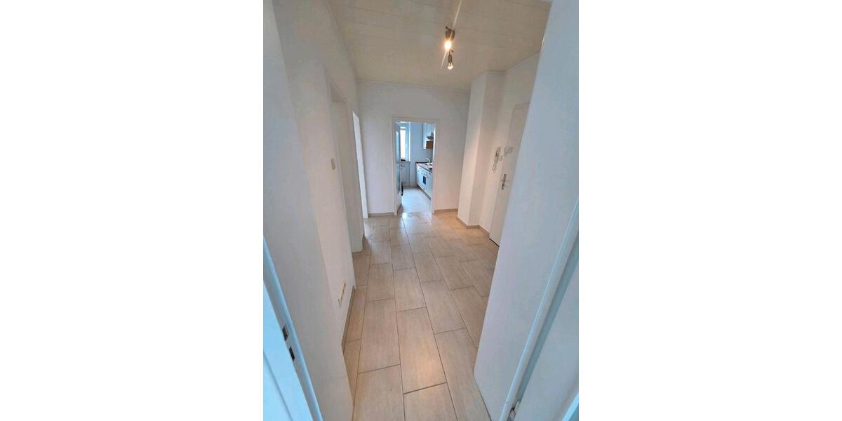 Etagenwohnung Wuppertal - 3 Zimmer, 66 m&sup2;, 699&euro; | Angebot:26026052