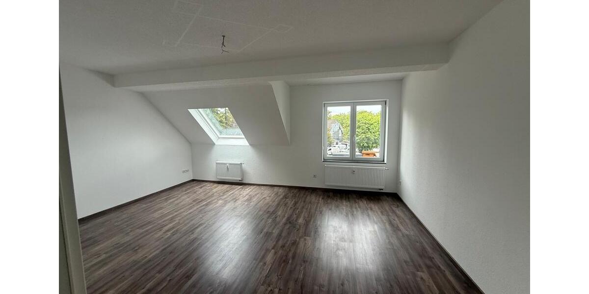 Dachgeschoßwohnung Remscheid Gemarkung Bergisch Born - 2 Zimmer, 75 m&sup2;, 600&euro; | Angebot:26515545