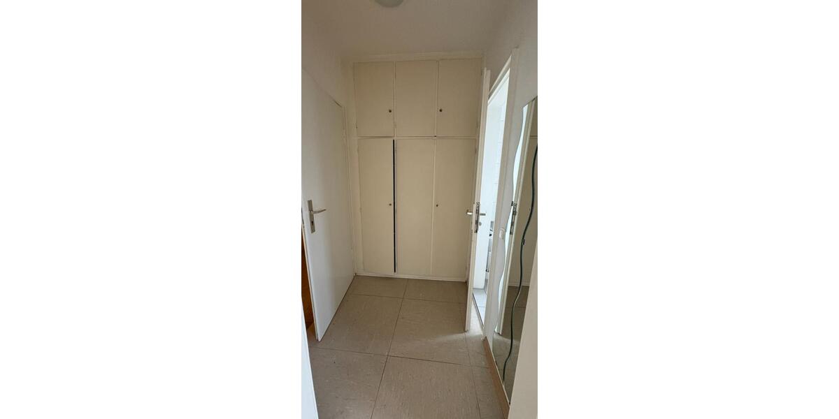 Dachgeschoßwohnung Düsseldorf Düsseltal - 1 Zimmer, 26 m&sup2;, 610&euro; | Angebot:25873064