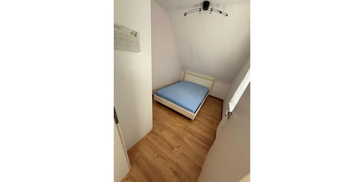 Dachgeschoßwohnung Herne Wanne - 4 Zimmer, 90 m&sup2;, 990&euro; | Angebot:26414659