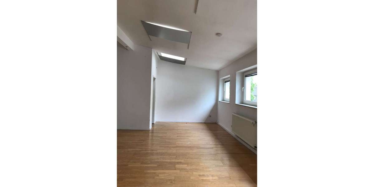 Etagenwohnung Wuppertal Elberfeld - 2 Zimmer, 92 m&sup2;, 800&euro; | Angebot:26828679