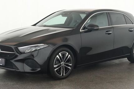 Mercedes-Benz A 200 25.300 km 27.984 &euro; Düsseldorf 40233