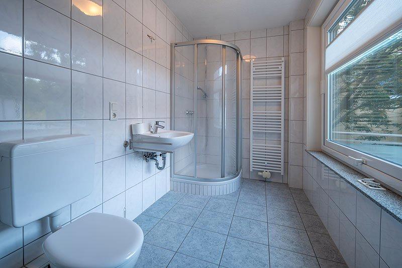 Hochparterre Remscheid Reinshagen - 3 Zimmer, 71 m&sup2;, 490&euro; | Angebot:26538325