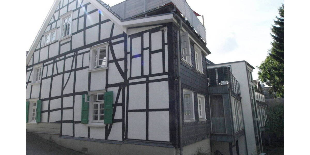 Etagenwohnung Remscheid Lüttringhausen Lüttringhausen - 5 Zimmer, 131 m&sup2;, 295.000&euro; | Angebot:26091106