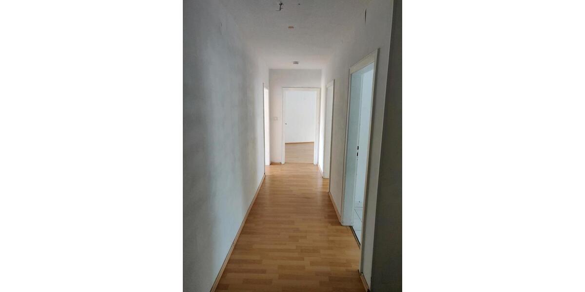 Etagenwohnung Wuppertal Gemarkung Vohwinkel - 3 Zimmer, 90 m&sup2;, 750&euro; | Angebot:24838313