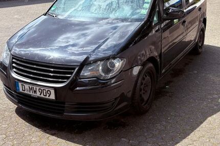 VW Touran 605.533 km 700 &euro; Düsseldorf 40474