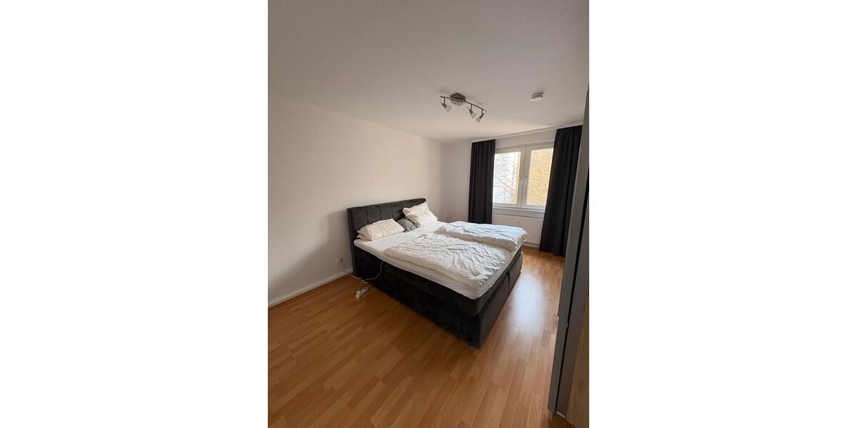 Etagenwohnung Wuppertal Gemarkung Elberfeld - 2 Zimmer, 68 m&sup2;, 684&euro; | Angebot:25379989