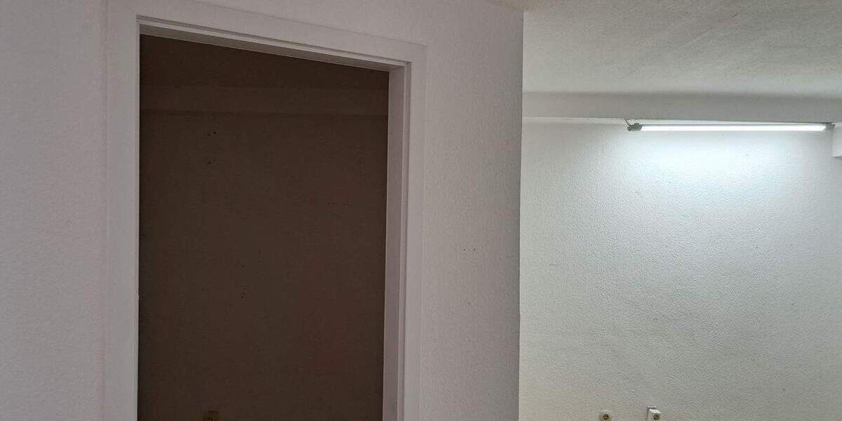 Gewerbeobjekt Ratingen Zentrum - 1 Zimmer, 126 m&sup2;, 1.350&euro; | Angebot:26528309