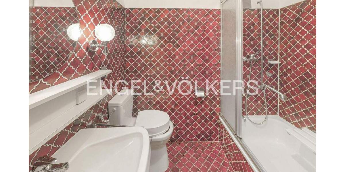 Doppelhaushälfte Hilden - 8 Zimmer, 292 m&sup2;, 695.000&euro; | Angebot:25730522